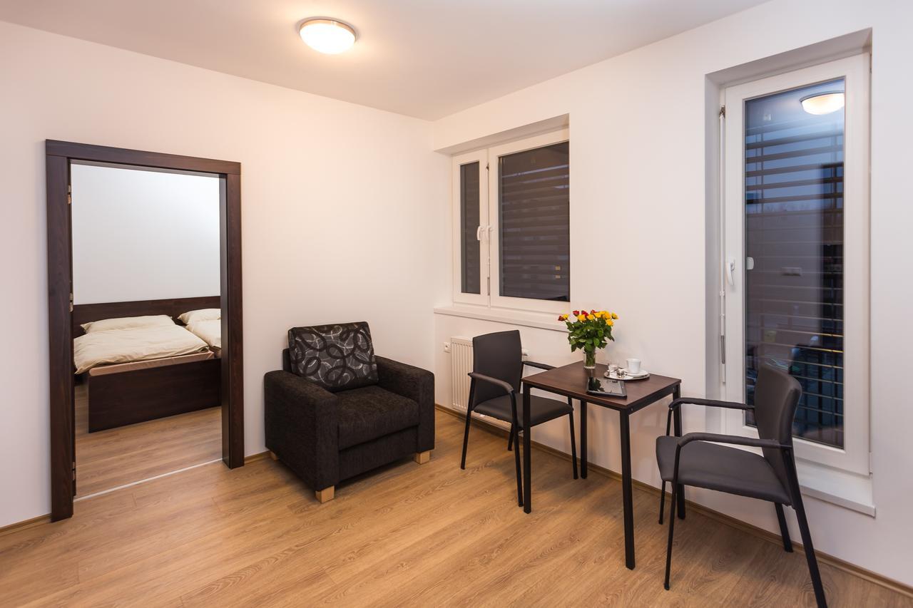 Barok Hotel&Apartments Bratislava Buitenkant foto